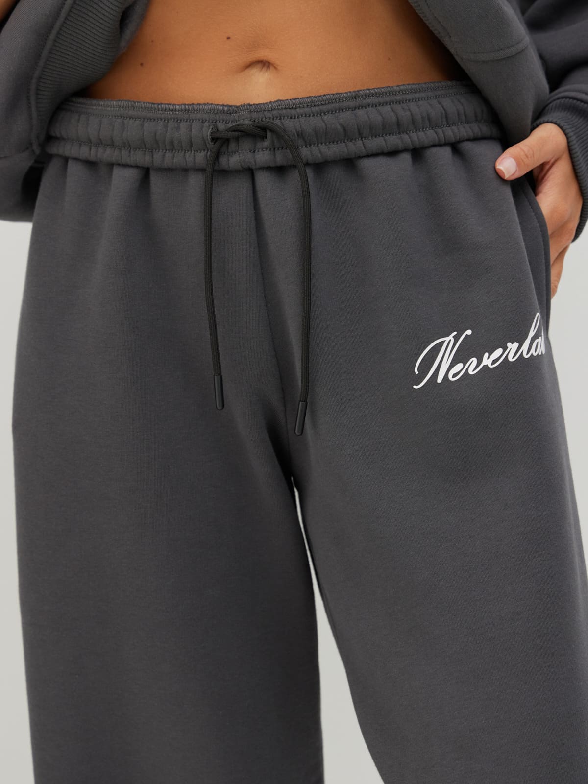 Утепленный спортивный костюм