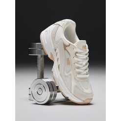 Кроссовки женские