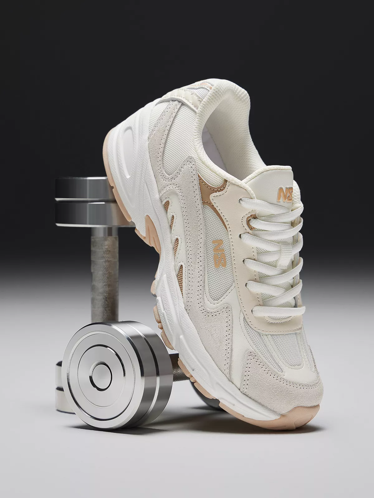 Кроссовки женские