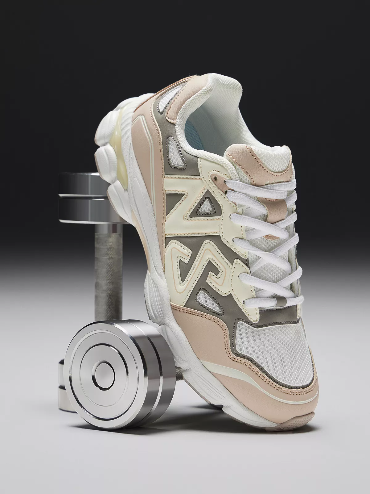 Кроссовки женские