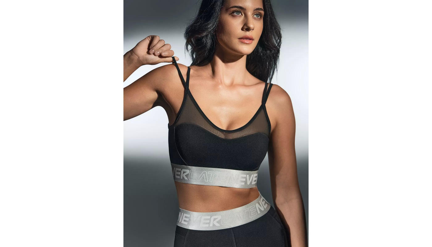 Спортивный топ-бра с сеткой спереди