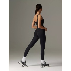 Моделирующий комбинезон со вставками из сетки